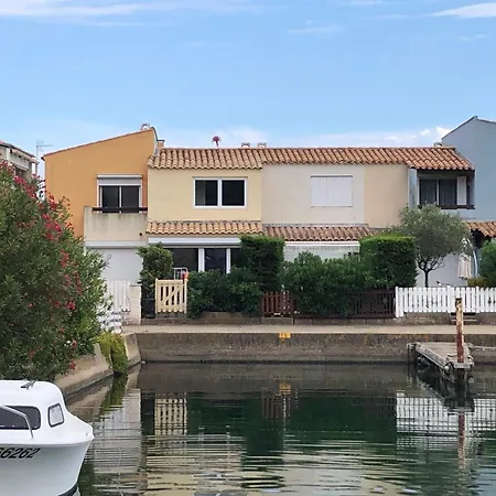 Hotel Marina Avec Terrasse Dans Avec *